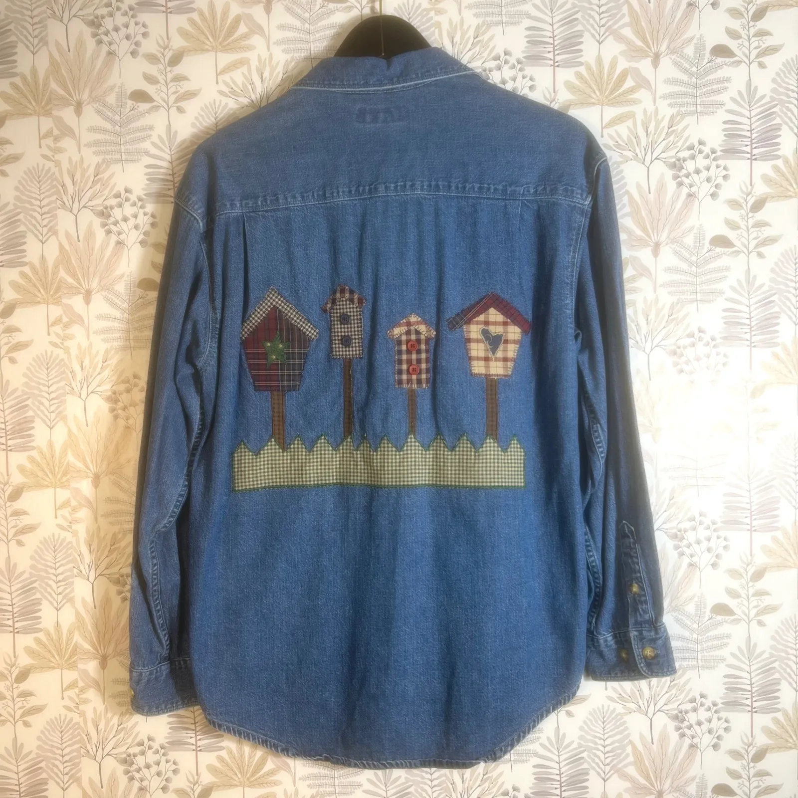 Vintage Eddie Bauer Denim Shirt Women's Small Birdhouse  Embroidered Long Sleeve - Image 5