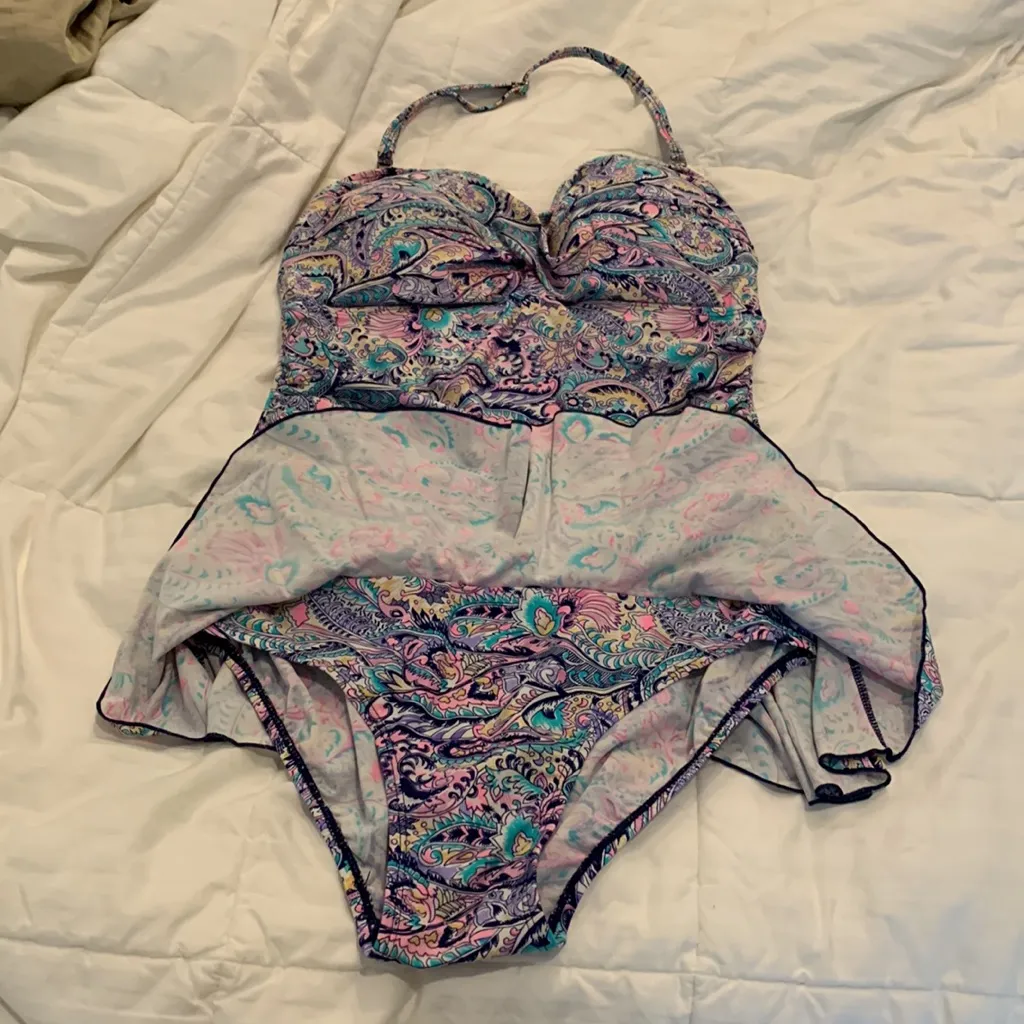 Beachwear one piece rouched bath kai it. Halter , size 12. Padded soft cups - Image 3