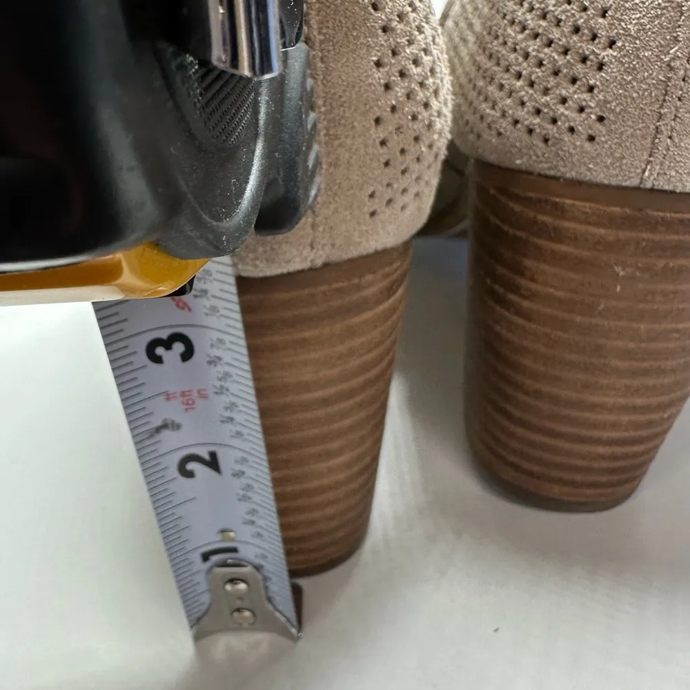 TOMS Booties Lunata Desert Taupe Beige Suede Cut Out Womens Shoes Ankle Boots 12 - Image 12