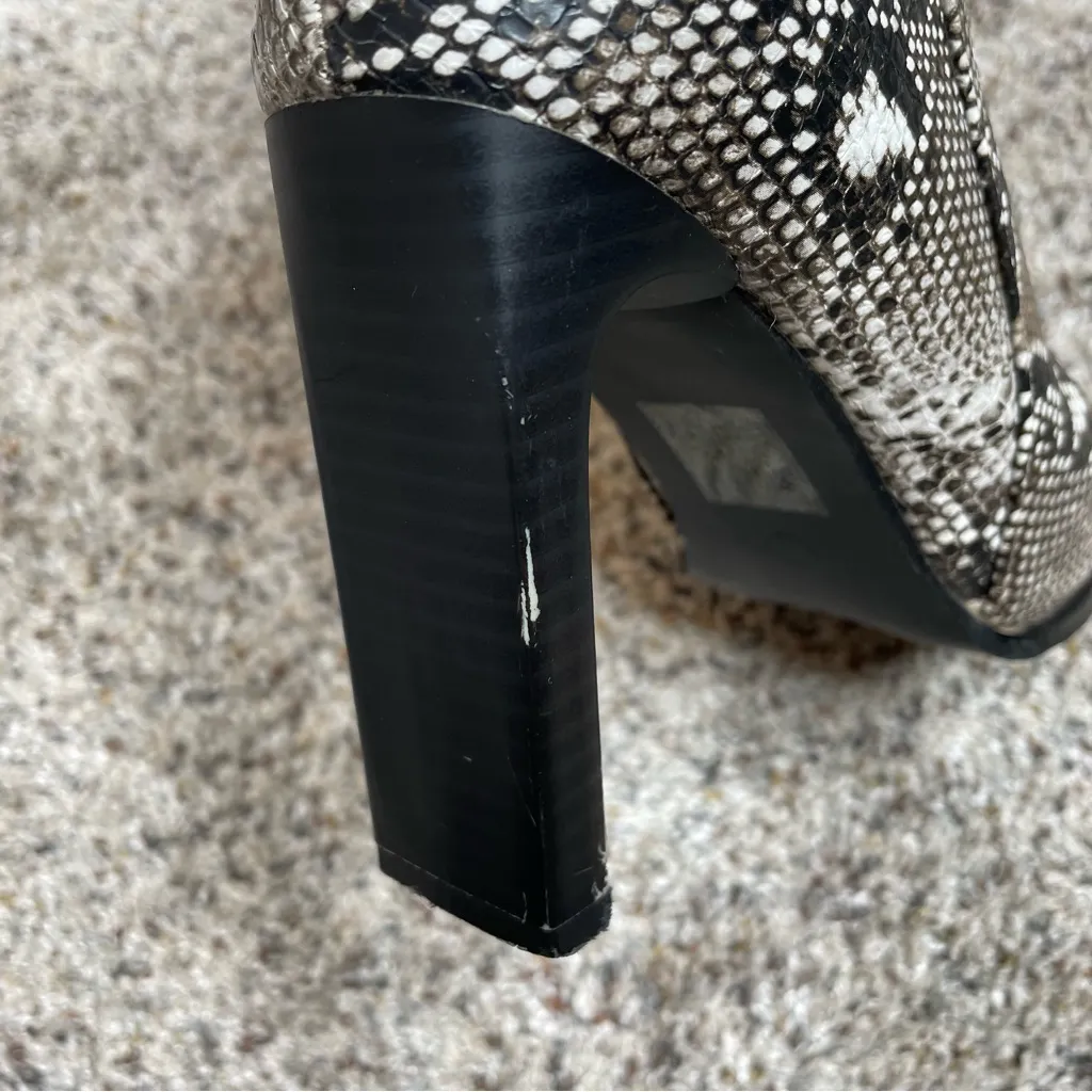 Miss Lola Henley Snakeskin Block Heel Square Toe Booties Boots 7 Black Grey - Image 14