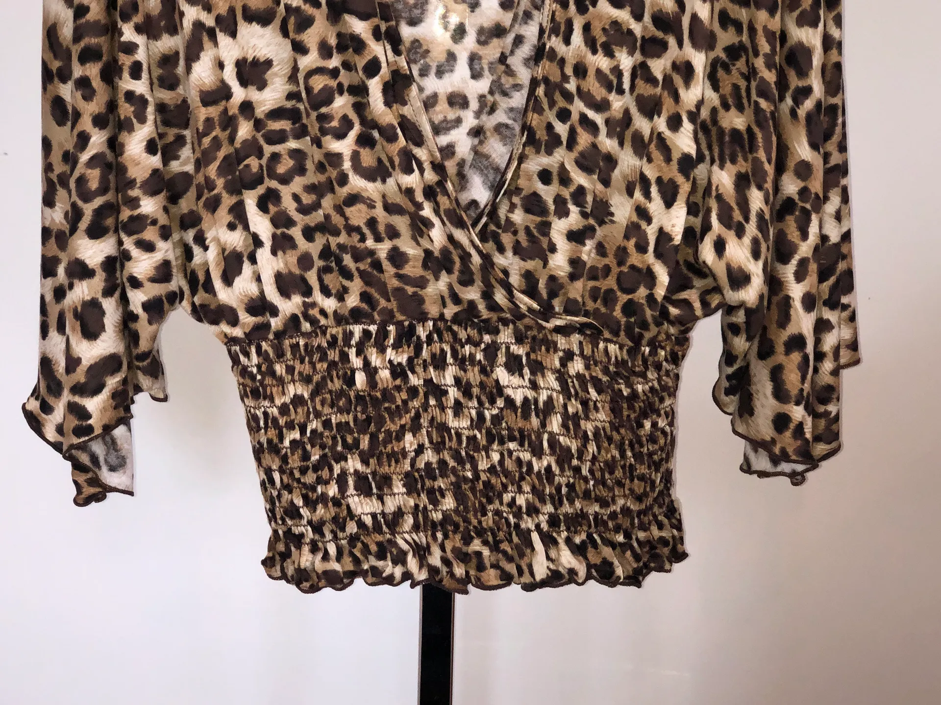 NEW Sz L Adorable Animal / Leopard Print Knit Top - Image 7