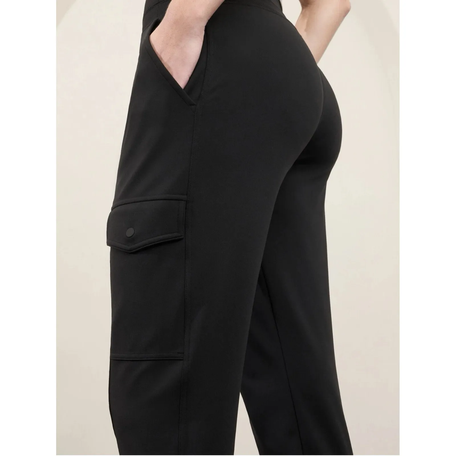 Athleta Black Small Venice High Rise Cargo Jogger - Image 4