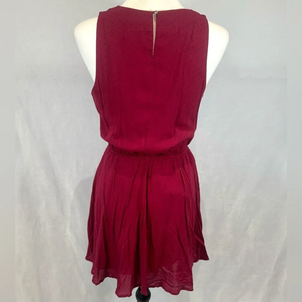 Burgundy and black tiny polka dot flowy dress size small - Image 4