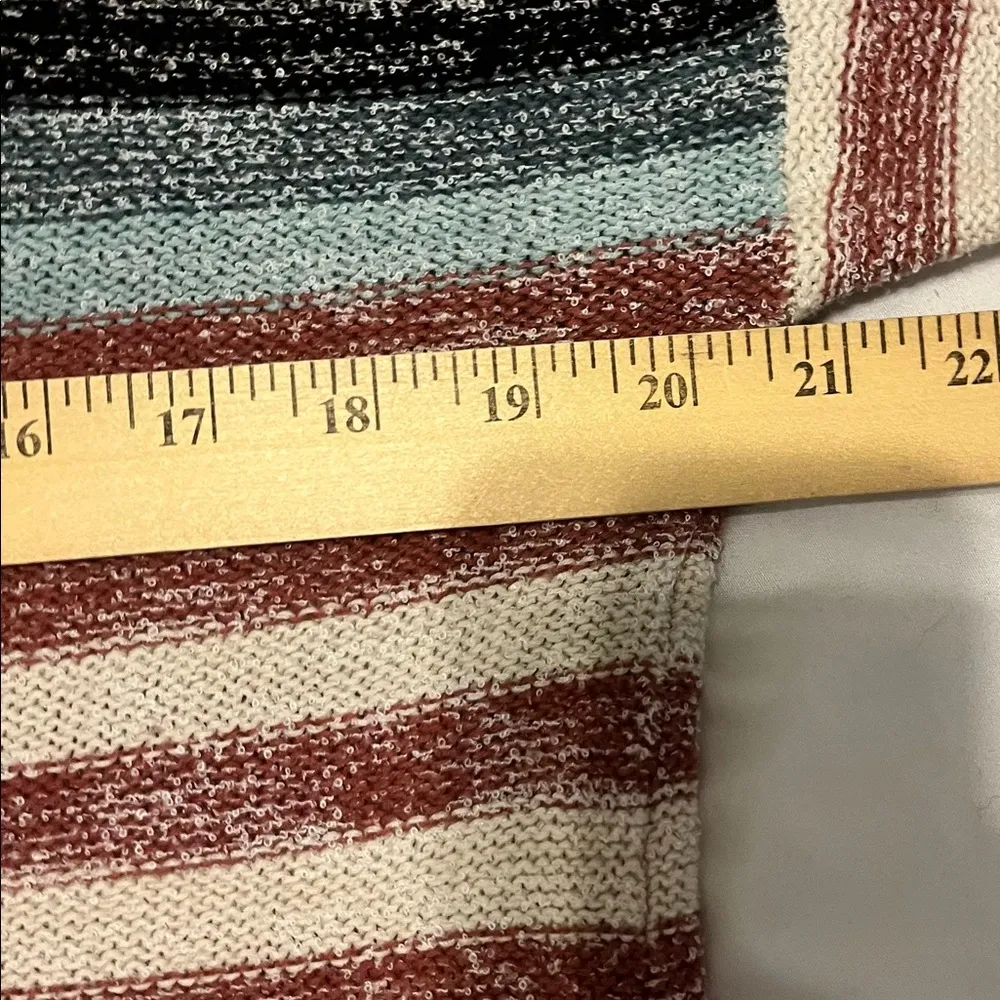 Billabong multicolored striped vneck hoodie sweater in small - Image 5