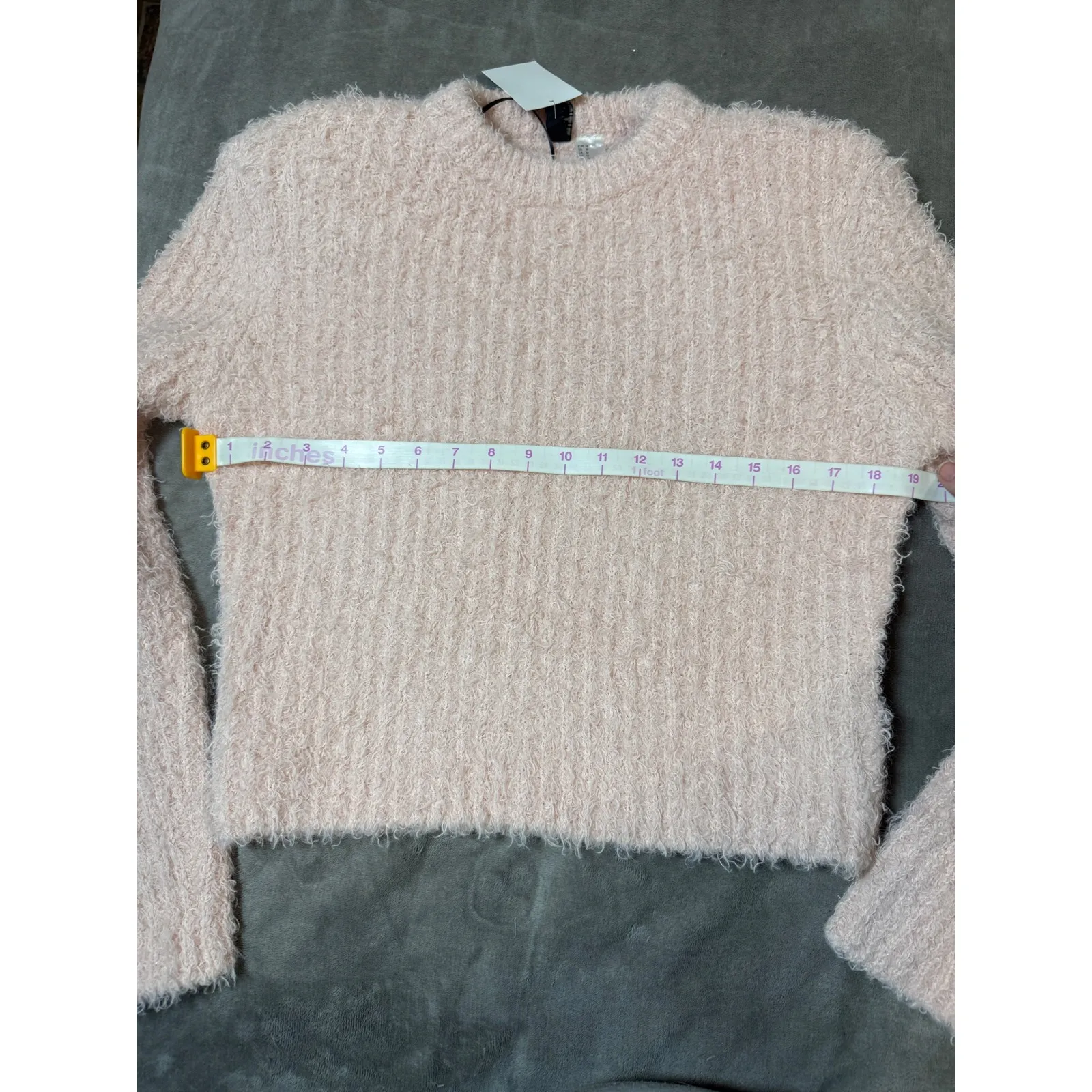 H&M NWT  Divided Pink Sweater Size Medium Preppy - Image 4