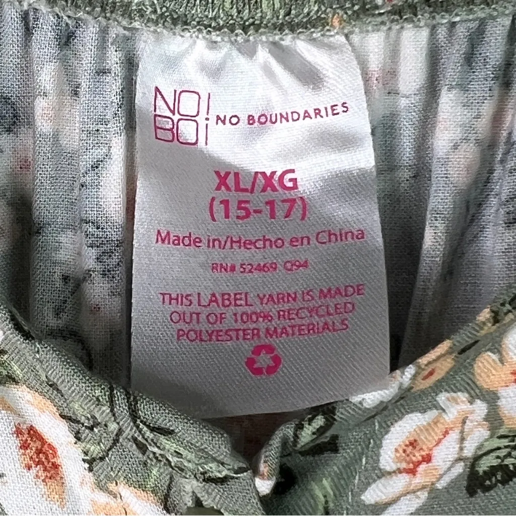 No Boundaries Size XL(15-17)Milkmaid Floral V-Neck Button Front Shirred Back Top - Image 6