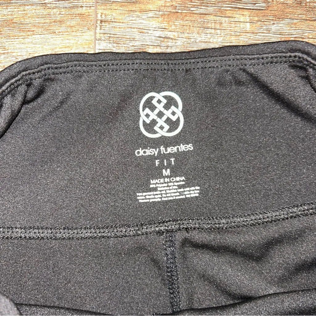 Daisy Fuentes Black Biker Shorts Women’s Medium - Image 2