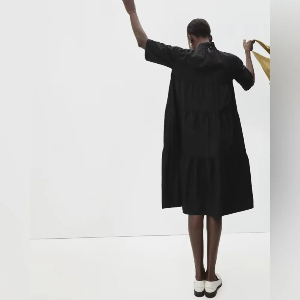 Everlane The Tiered Mock Neck Dress in Black Size Small - Image 3