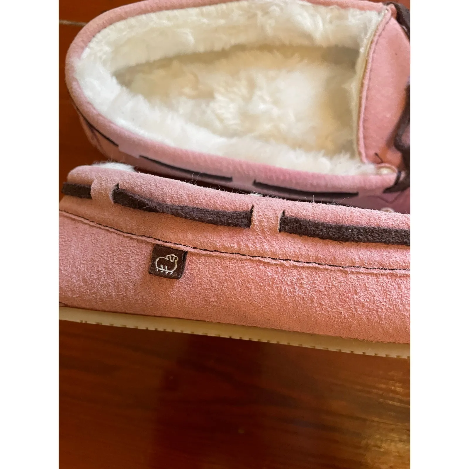 LAMO Pink Faux Suede Moccasin Slippers Faux Fur Lined Indoor Outdoor Size 7 - Image 7