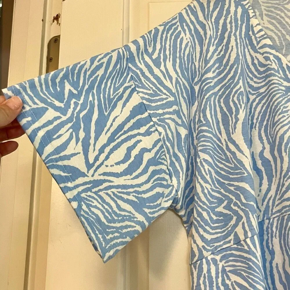 NWT Yak & Yeti Blue Zig Zag Zebra Striped Short Sleeve Blouse L/XL Size L - Image 3