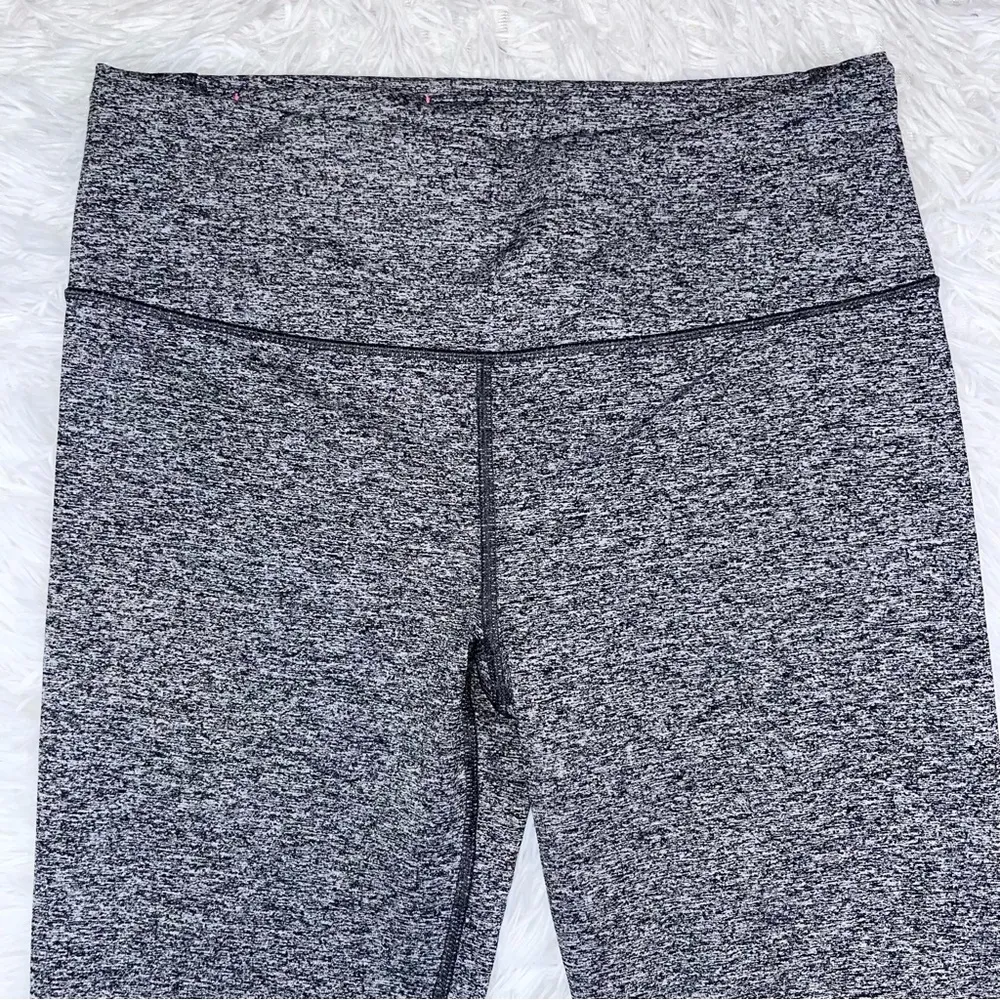 VICTORIA’S SECRET VSX Sport Knockout by VS Capri Medium Heather Gray - Image 2