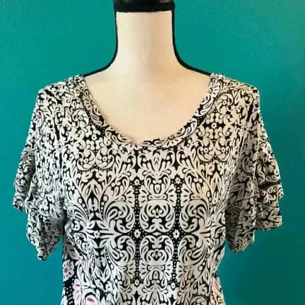 ⭐️ Fever shirt in size small White - Image 2