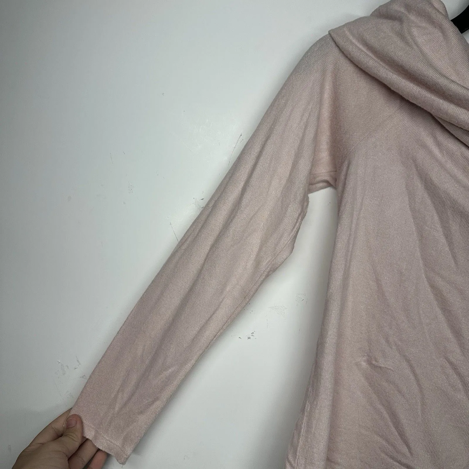 Arizona Jean Co Women's Long Sleeve Light Pink Top Size Large Soft Casual Shirt - Image 2