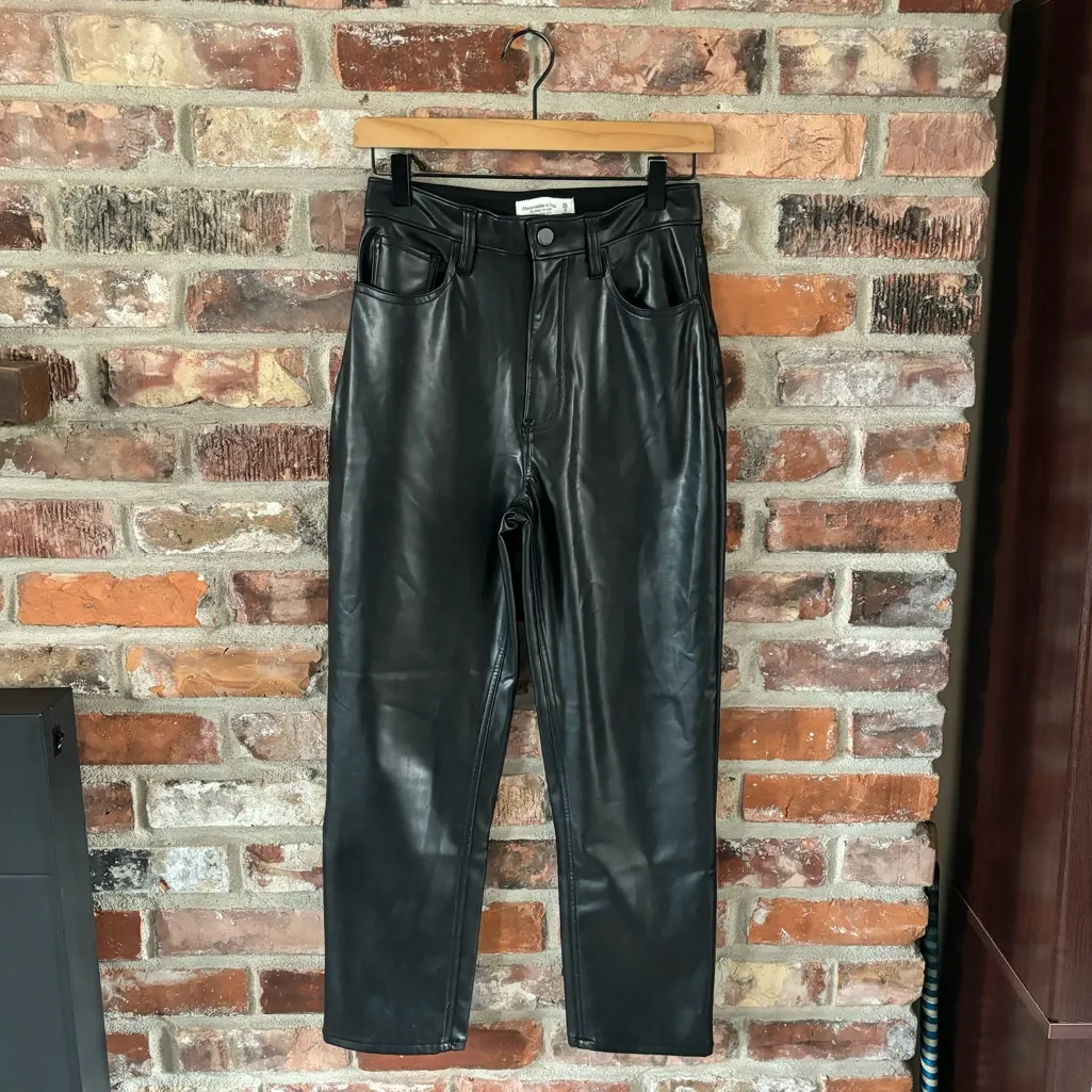 Abercrombie Black Vegan Leather High Rise Straight Ankle Pants, 26 - Image 2