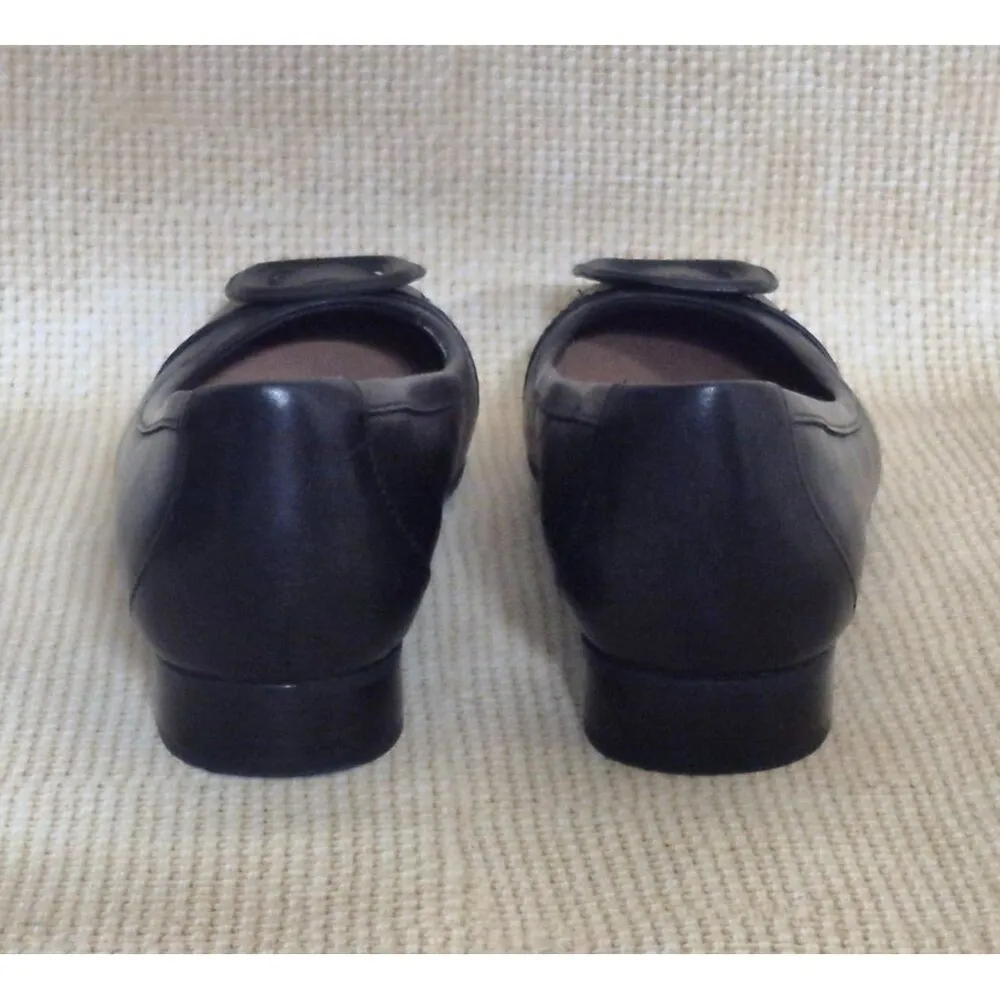 Women's Size 7 Clarks Un Blush Cove Black Leather Ballet Flat Buckle Toe Comfort - Image 9