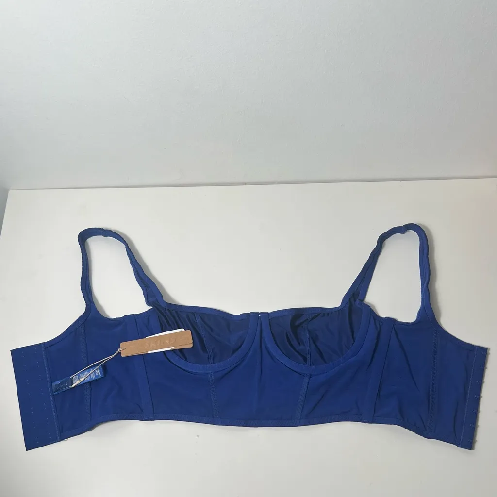 Skims Stretch Satin Corset in Neptune - Image 9