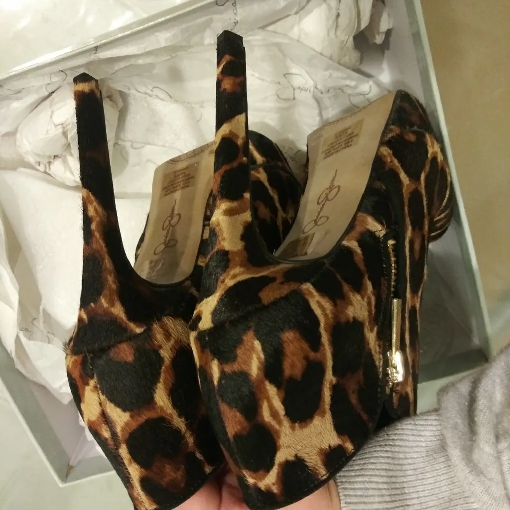 NIB Jessica Simpson Leopard Pony Hair Booties - Image 7