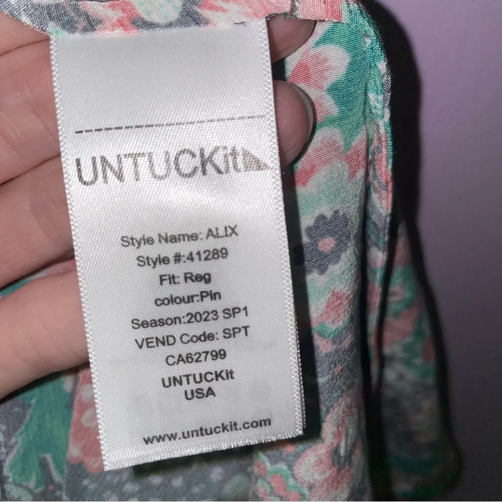 Untuckit Size 12 Floral Green and Red Midi Dress Button Up Short Sleeve - Image 5