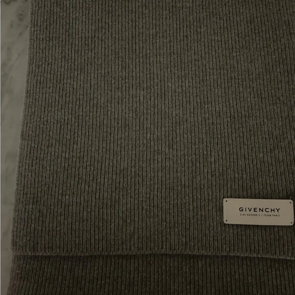 Givenchy Grey Wool and Cashmere Scarf - Image 3