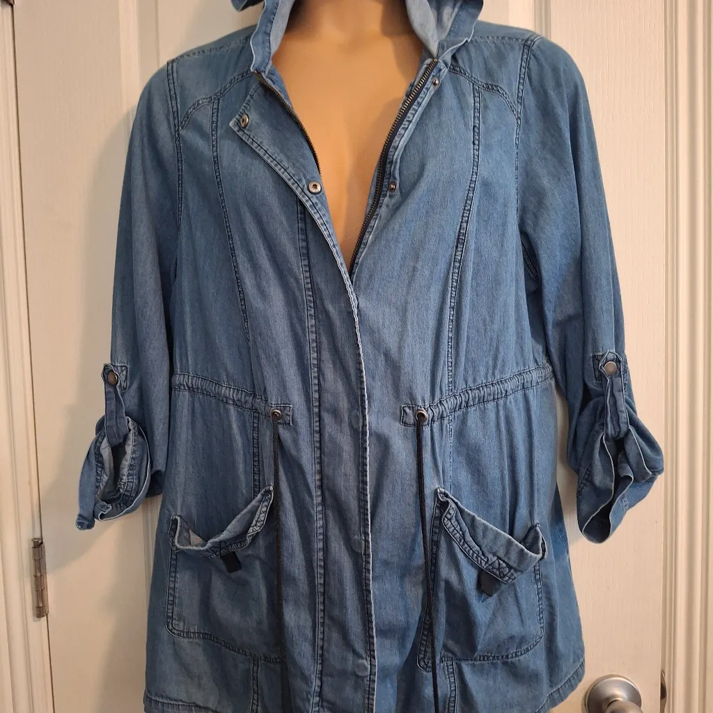 Torrid Sz 2 Women's Blue Denim Hooded Jacket - Image 3