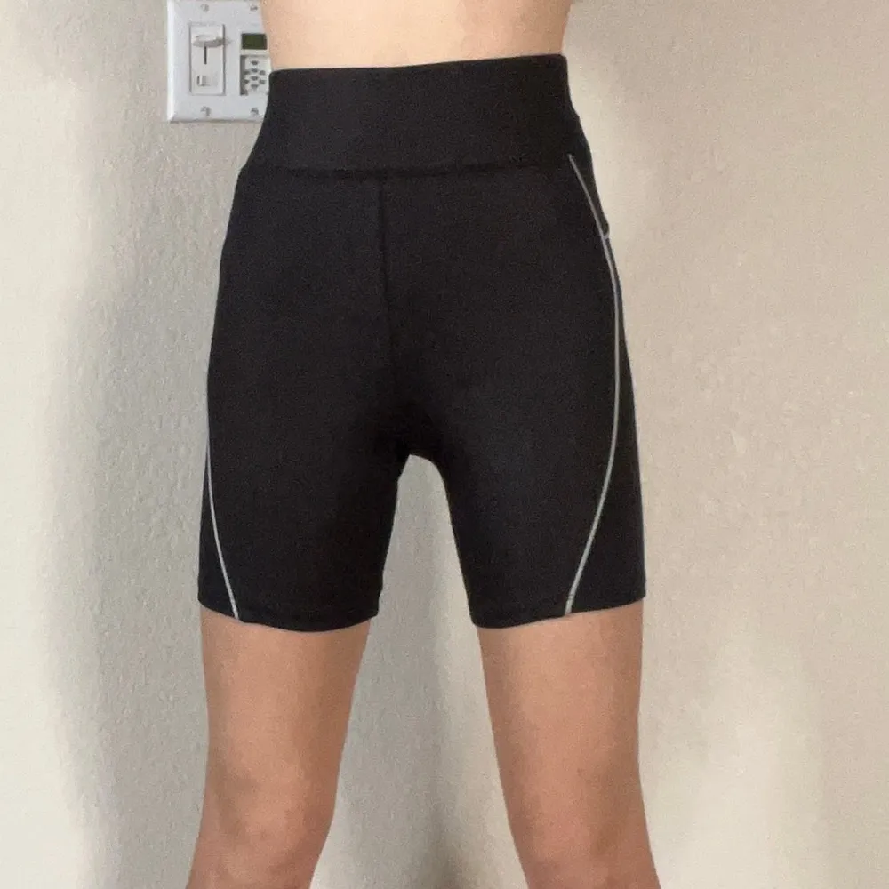 Forever 21  reflective bike shorts - Image 2