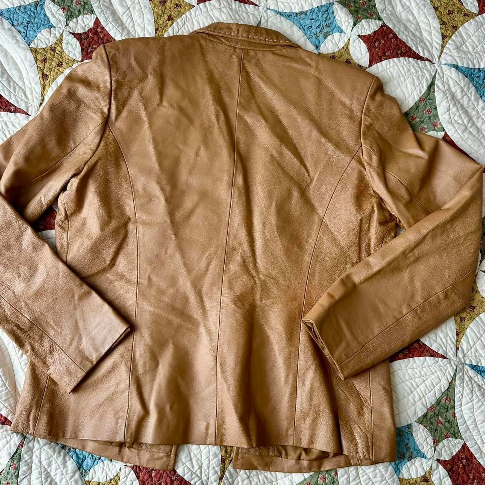 Vintage 90s tan100% real leather jacket with a boho vibe - Image 4
