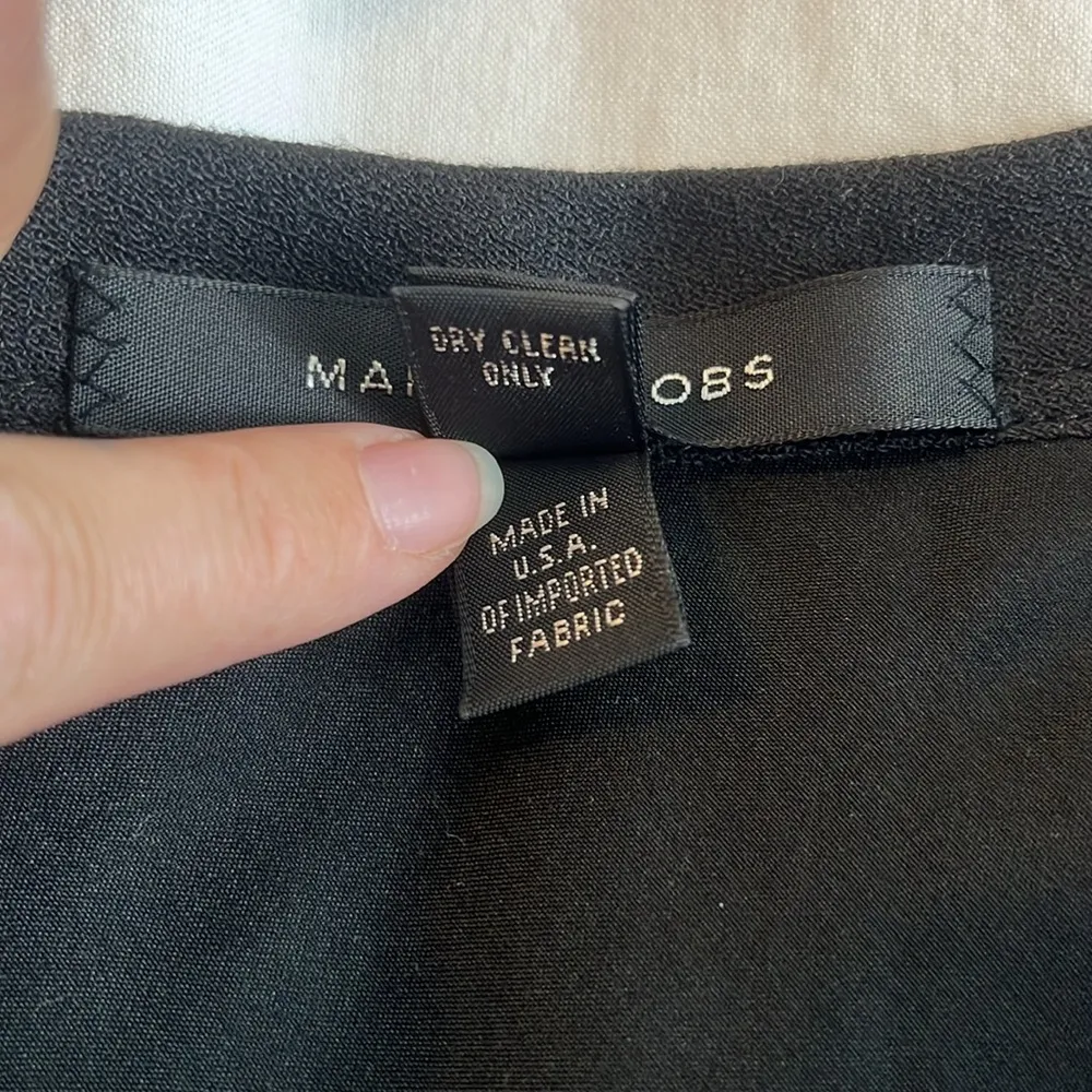 Marc Jacobs 100% Silk Sleeveless Deep Scoop Neck Tank Top Blouse - Image 4