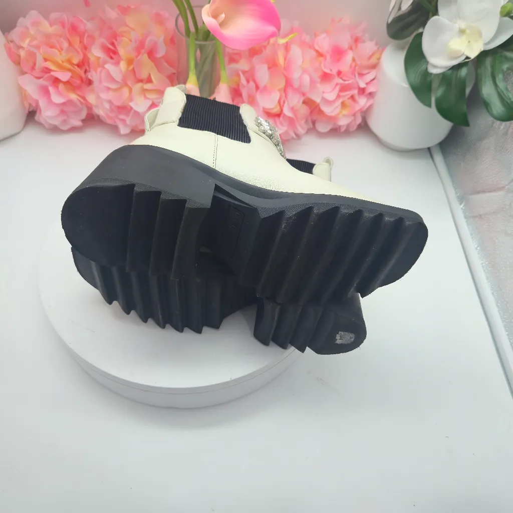 New Karl Lagerfeld Ivory Paris Embellished Platform Cavin Ankle Boots 6.5 - Image 13