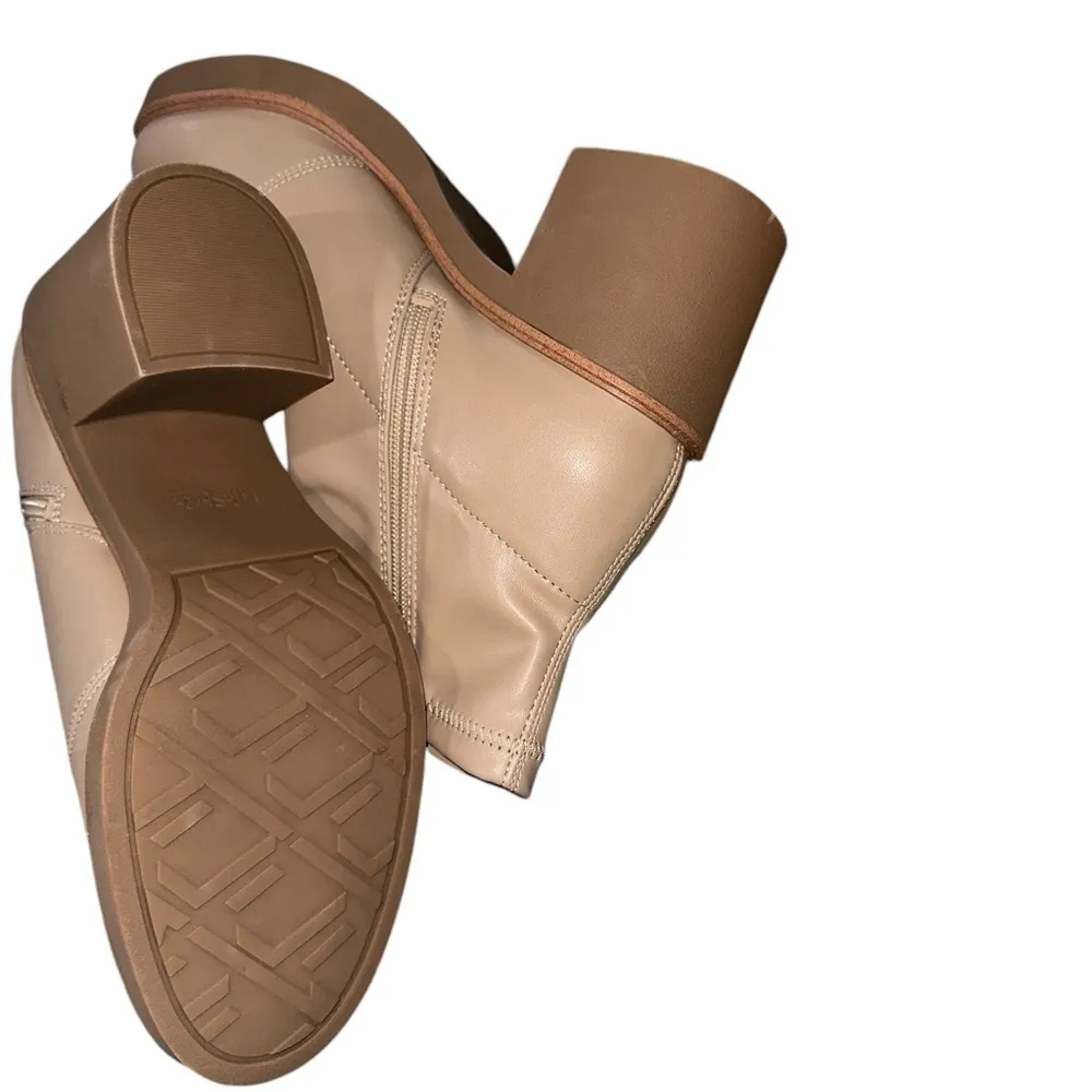 NWT LifeStride Remix Booties Color:Beige Faux Leather - Image 8