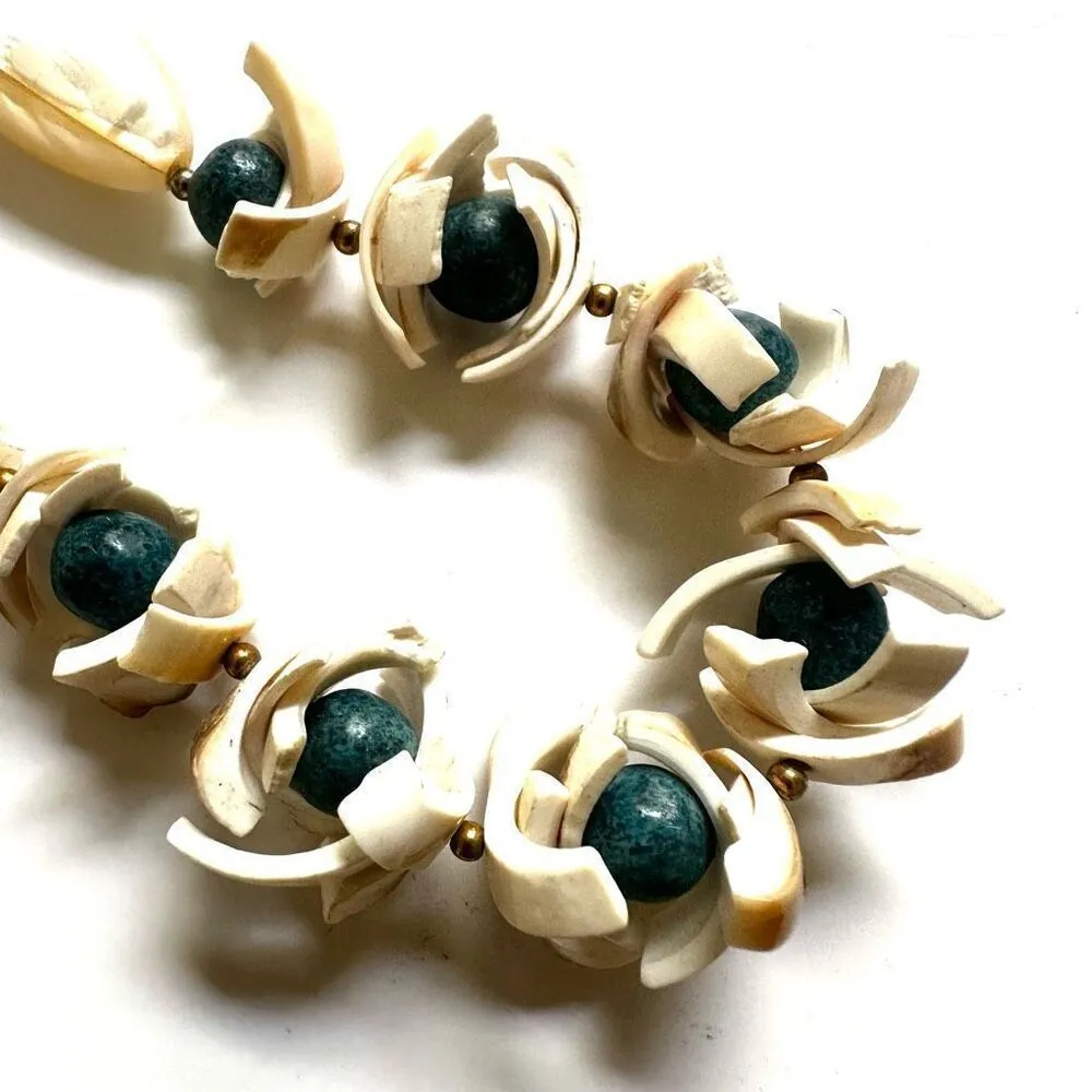 Seashell and blue beaded statement necklace - Image 8