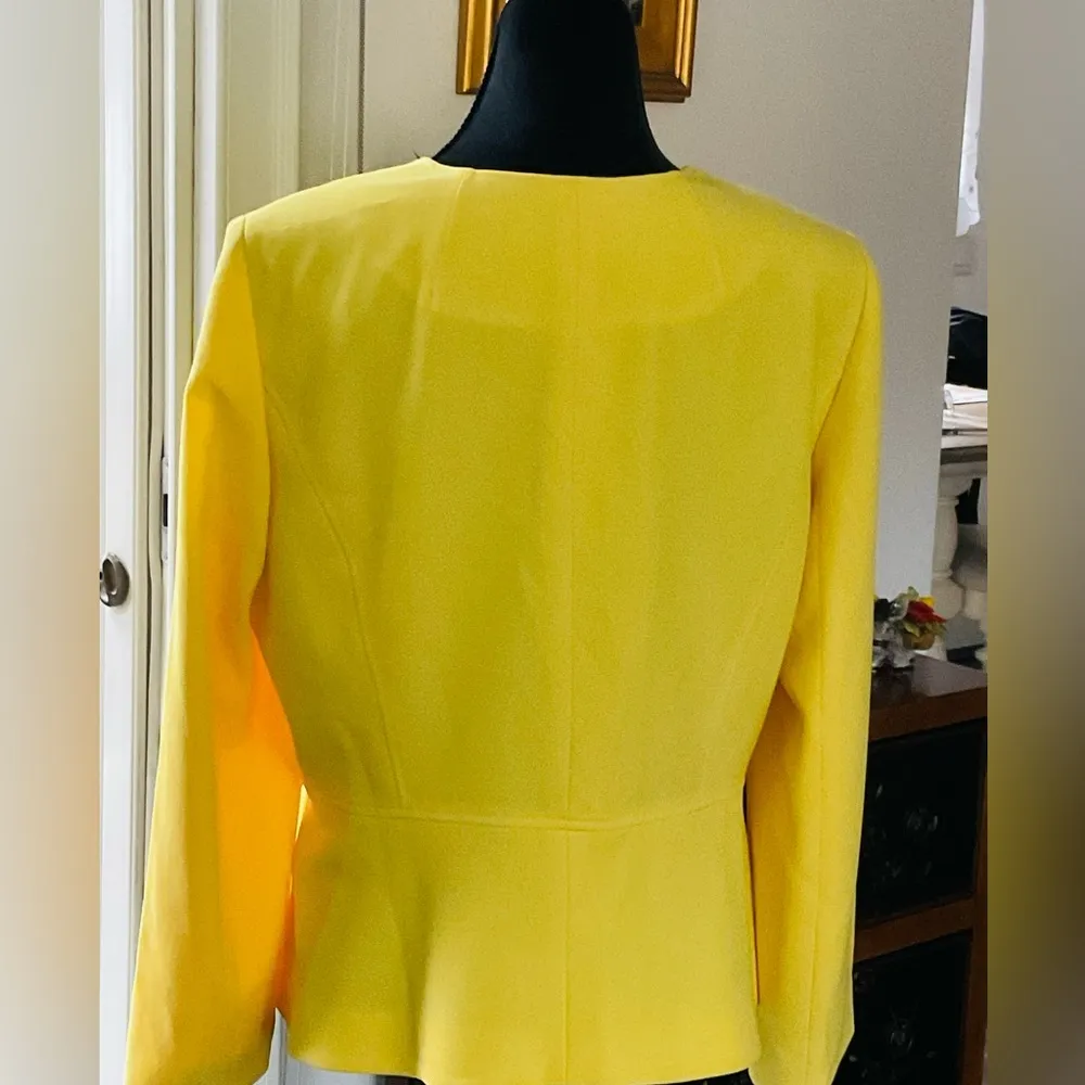 NWT Tahari Sun Yellow Zip Peplum Blazer - Image 2