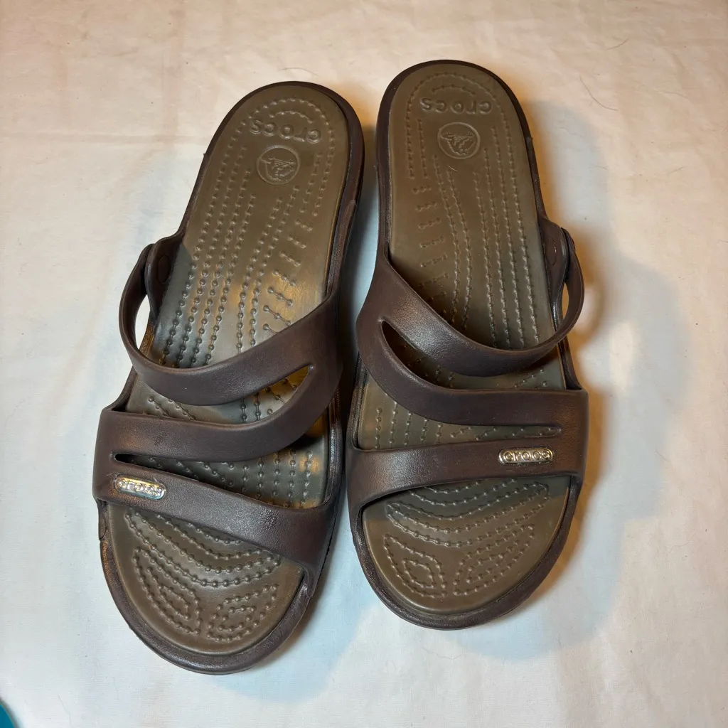 Crocs Patricia Wedge Sandals Slip On Neutral Brown On Brown Women’s Size W7 - Image 4