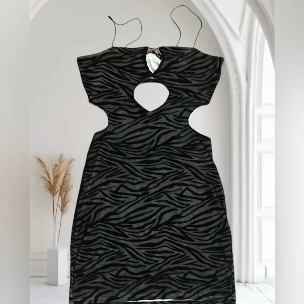Black Zebra Print Bodycon Dress Cut-Out Details Perfect Night Out OOTD Size XS - Image 3