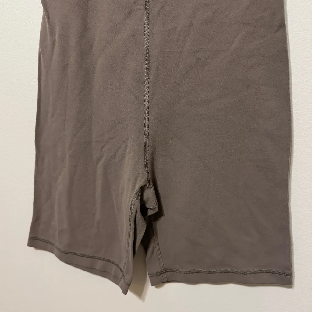 Aritzia Wilfred Free Divinity Romper Size Medium in Turner Taupe - Image 5