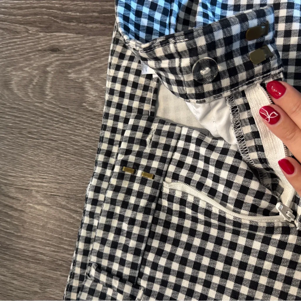 Old Navy Checkered Pixie Pants - Image 3