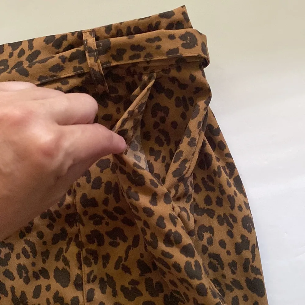 A New Day leopard print tie shorts, size large - Image 5