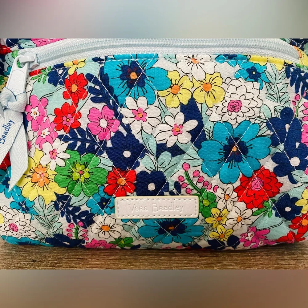 SET-New Vera Bradley far out floral essentials backpack and wallet - Image 3