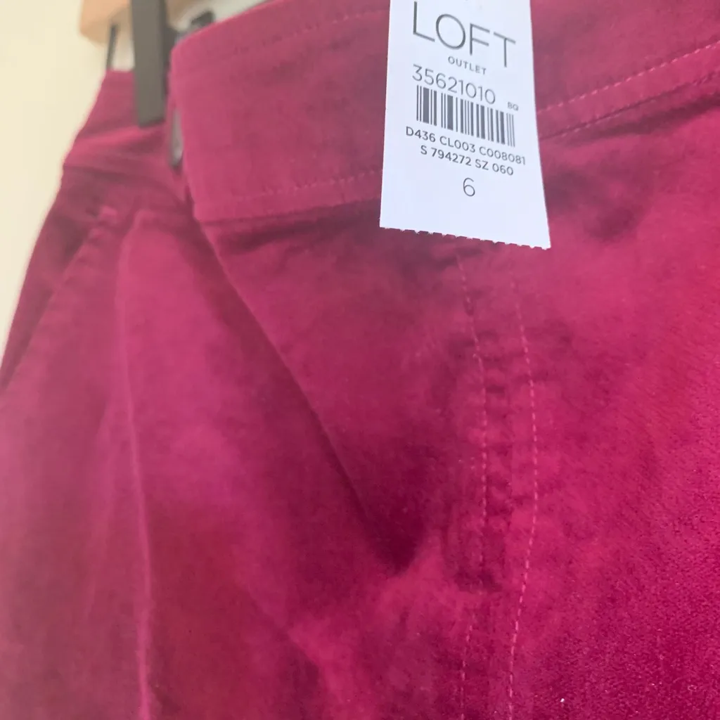 NWT LOFT Wine Purple Women Skirt Bottom Size 6 Mini Casual Velvet New Clothing - Image 3
