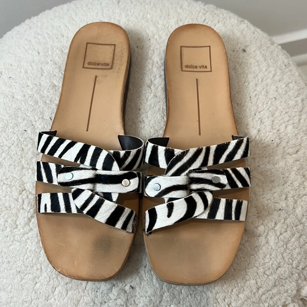 Dolce Vita real fur dyed cowhide Black and White Zebra Sandals size 8. - Image 2