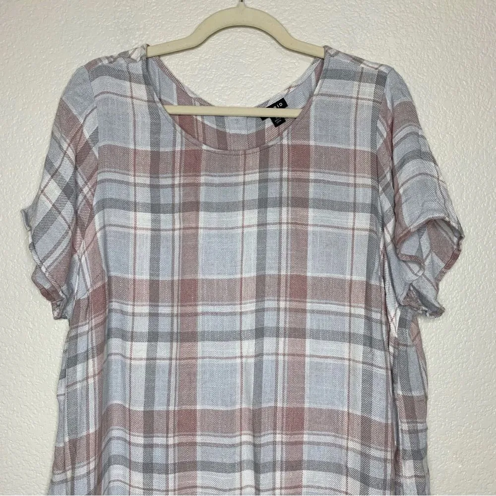 Torrid Abbey Textured Woven Button Back Top - Image 3