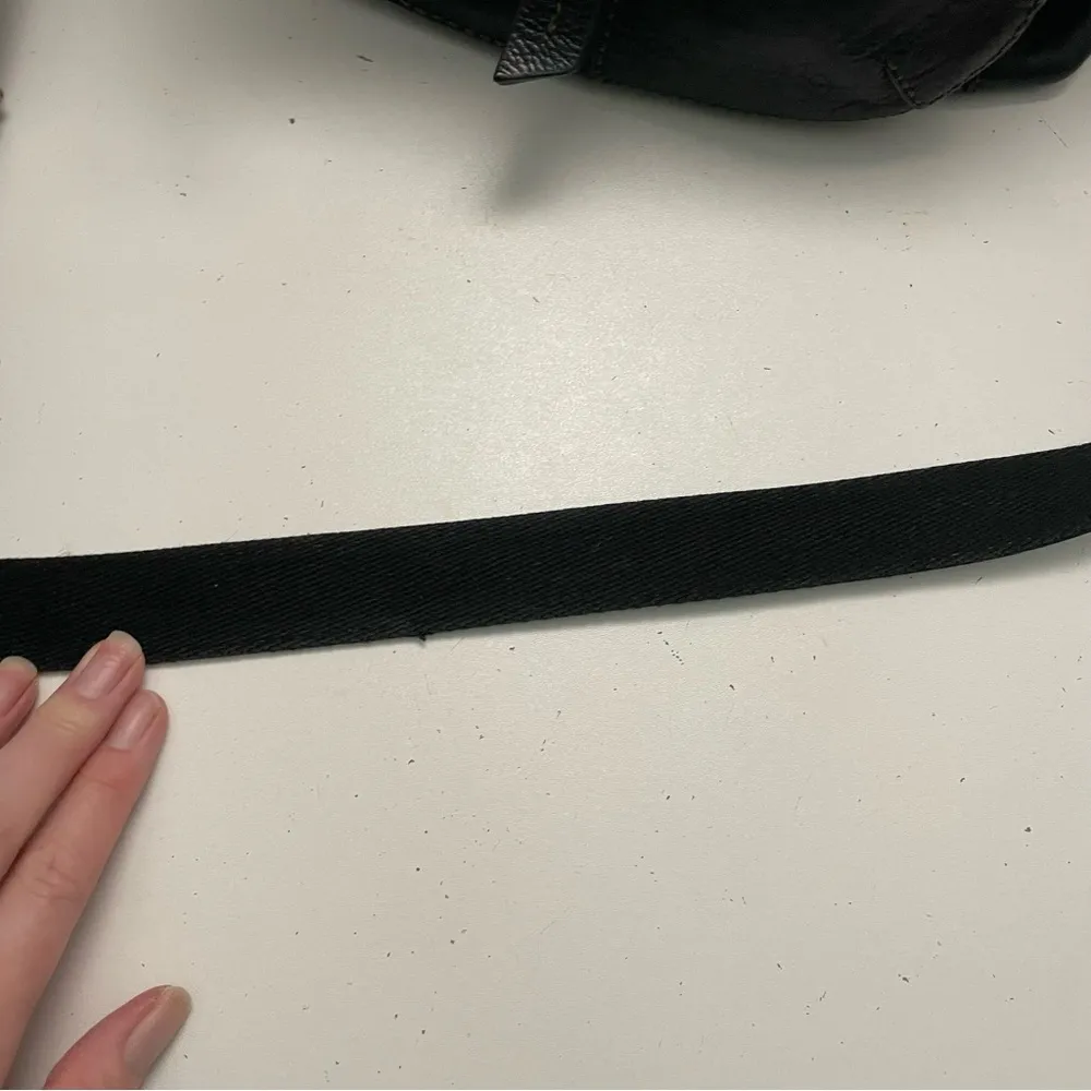 Vintage  Purse Crossbody Leather Pockets Buckle Adjustable Black Bronze - Image 16