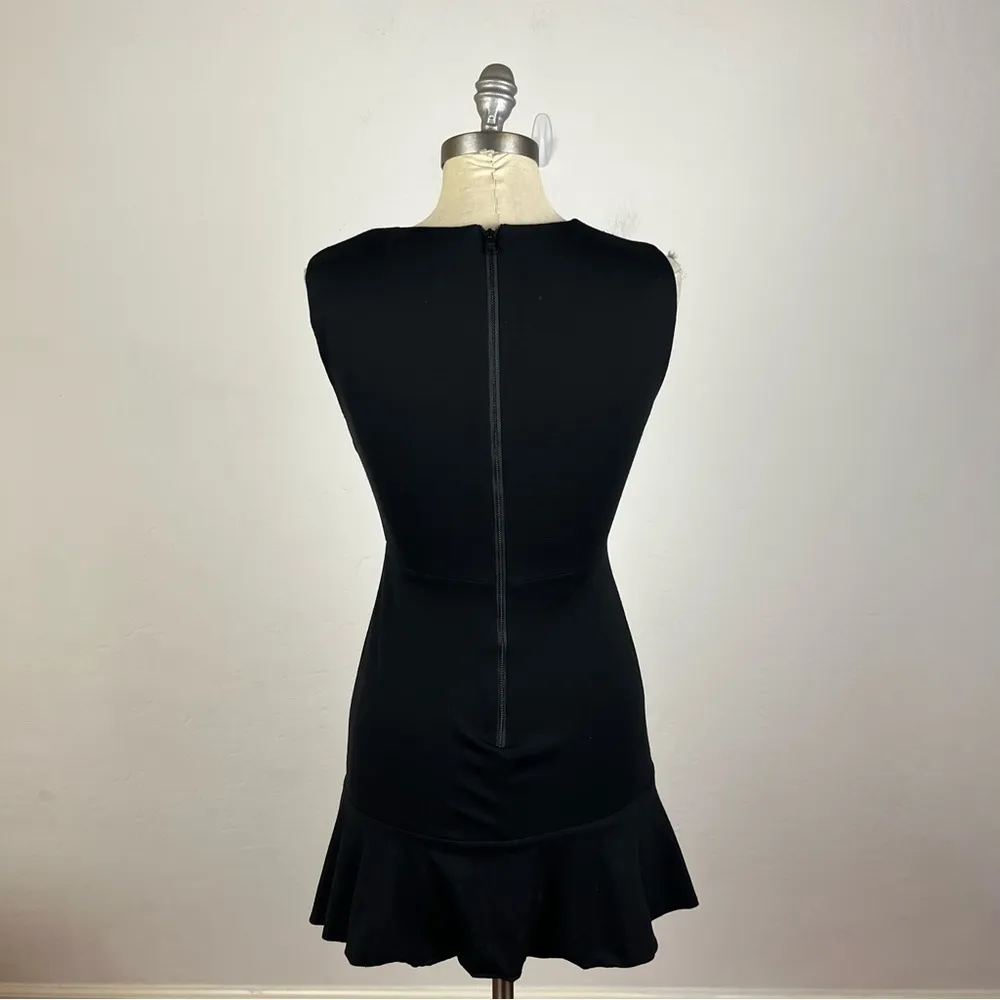 Alice + Olivia Onella V Neck Dress in Black - Image 6