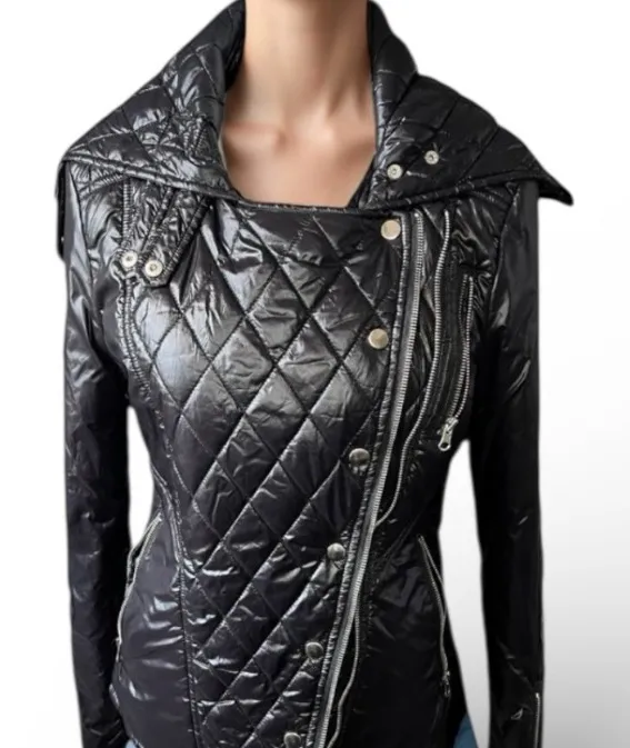 w118 by walter baker black quilted puffer jacket
moto Jacket Assymetric - Image 1