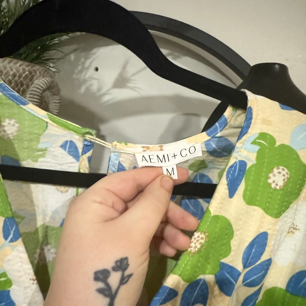 AEMI + CO Floral Midi Dress — Size M Green Size M - Image 8