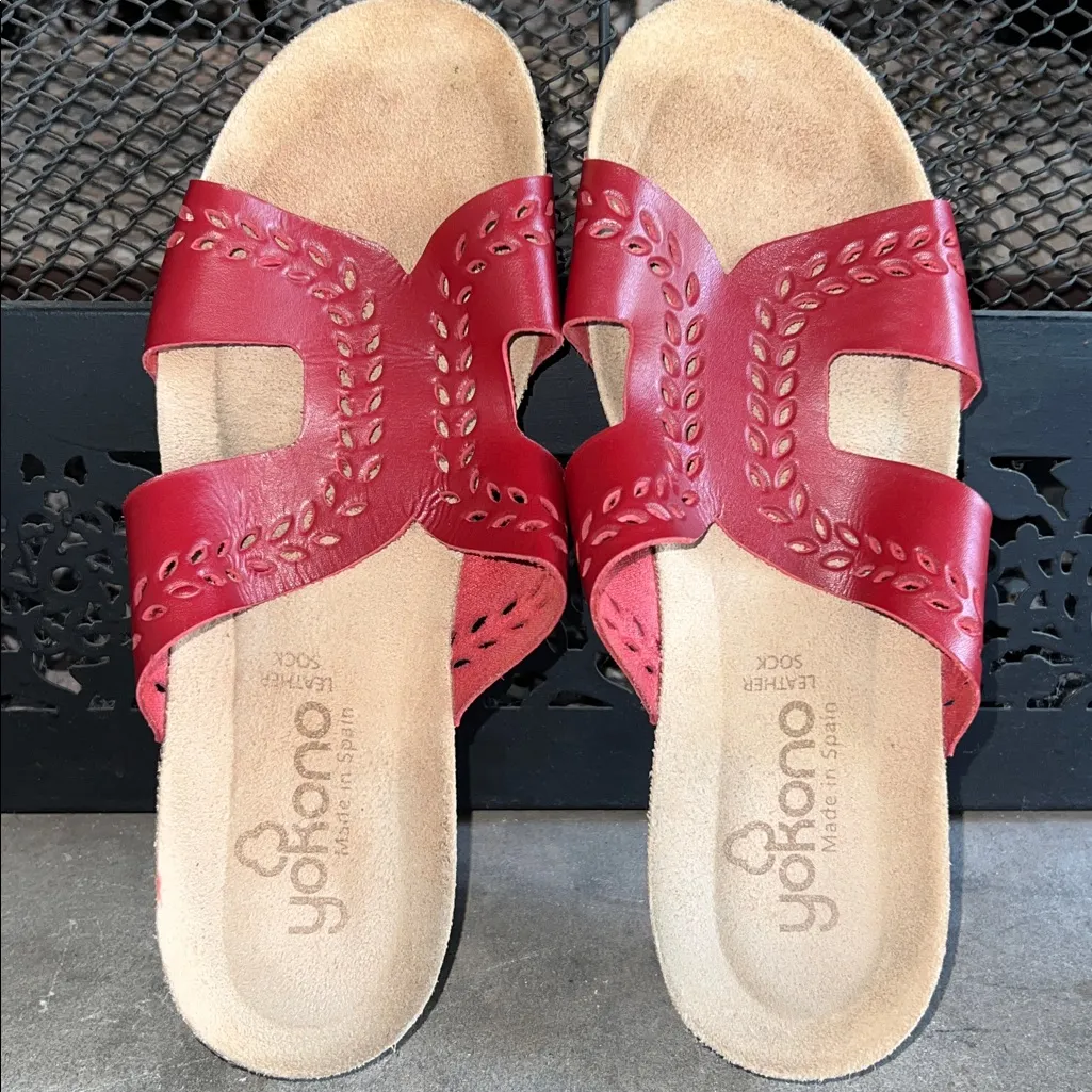 Yukono Slip On Red Leather Sock Open Toe Size 9 - Image 3