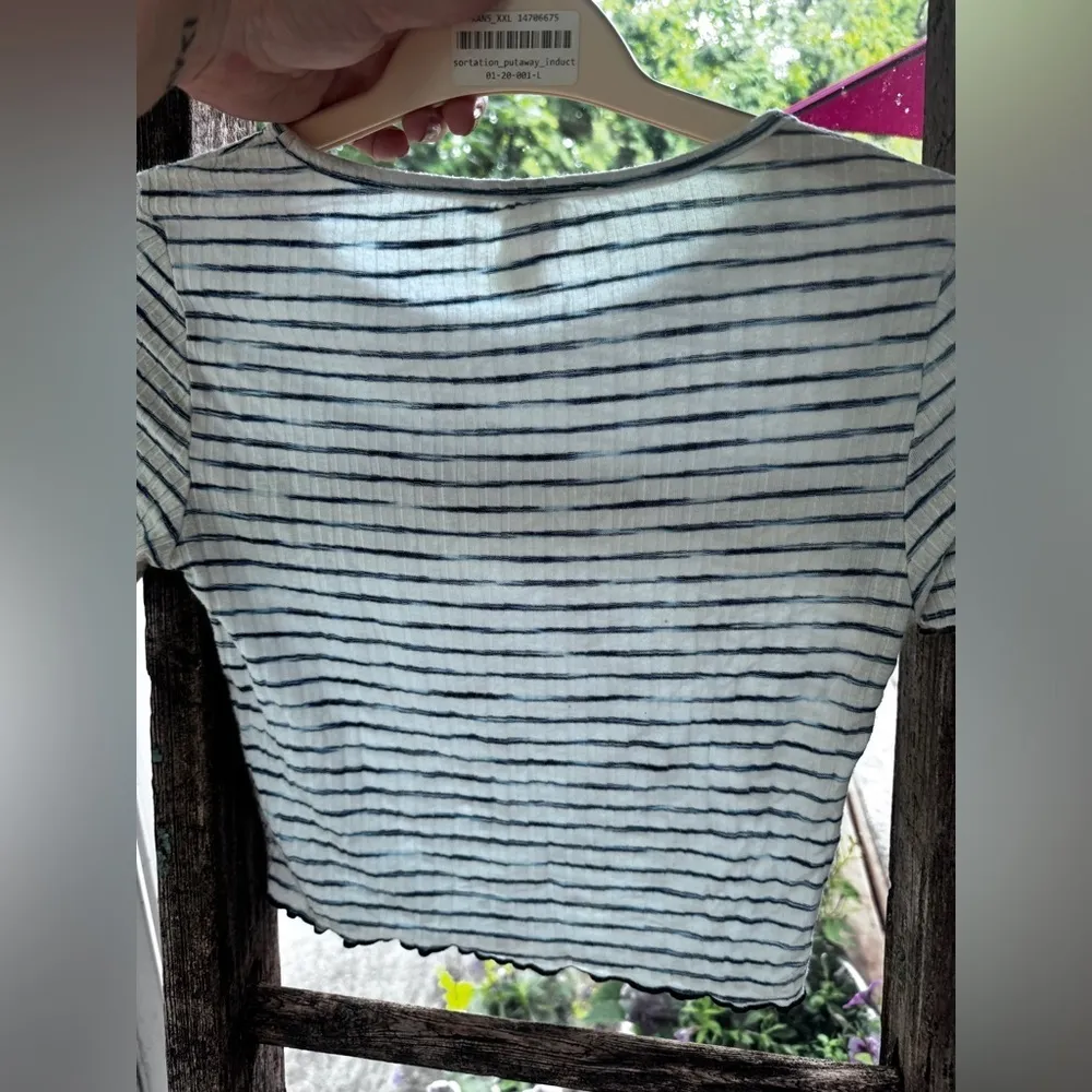 Caution To The Wind Crop Top Stripes Blue & White Small - Image 7