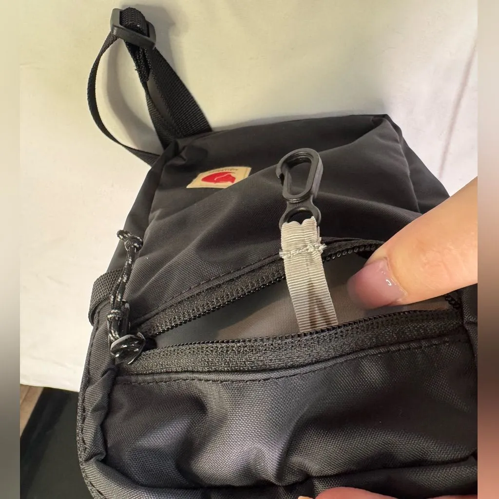 FJALLRAVEN High Coast Pocket Bag Cross Body BLACK Unisex Belt Loop - Image 3