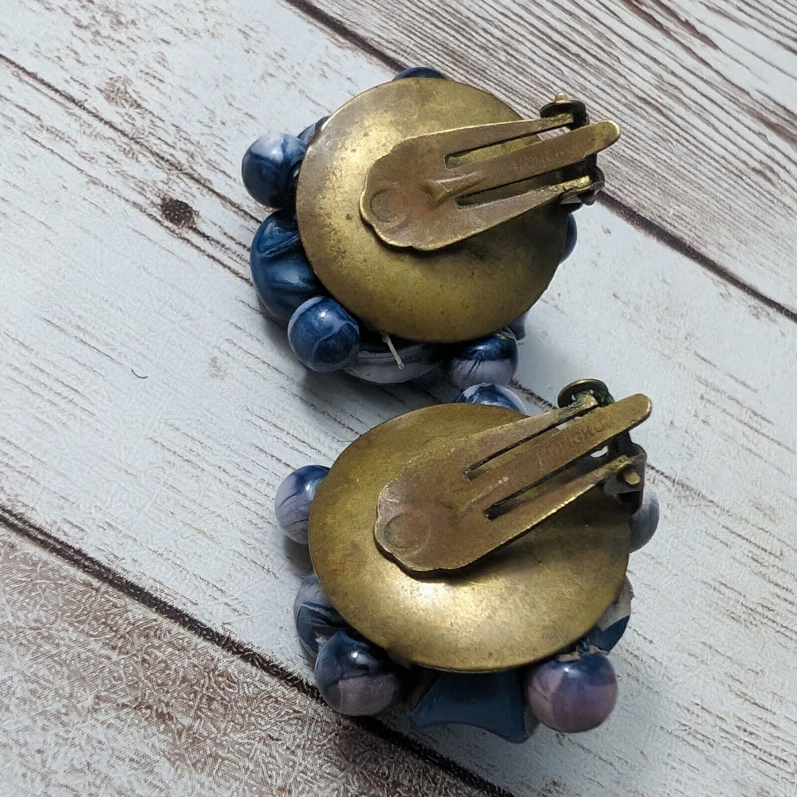 Vintage Clip On Earrings - Image 5