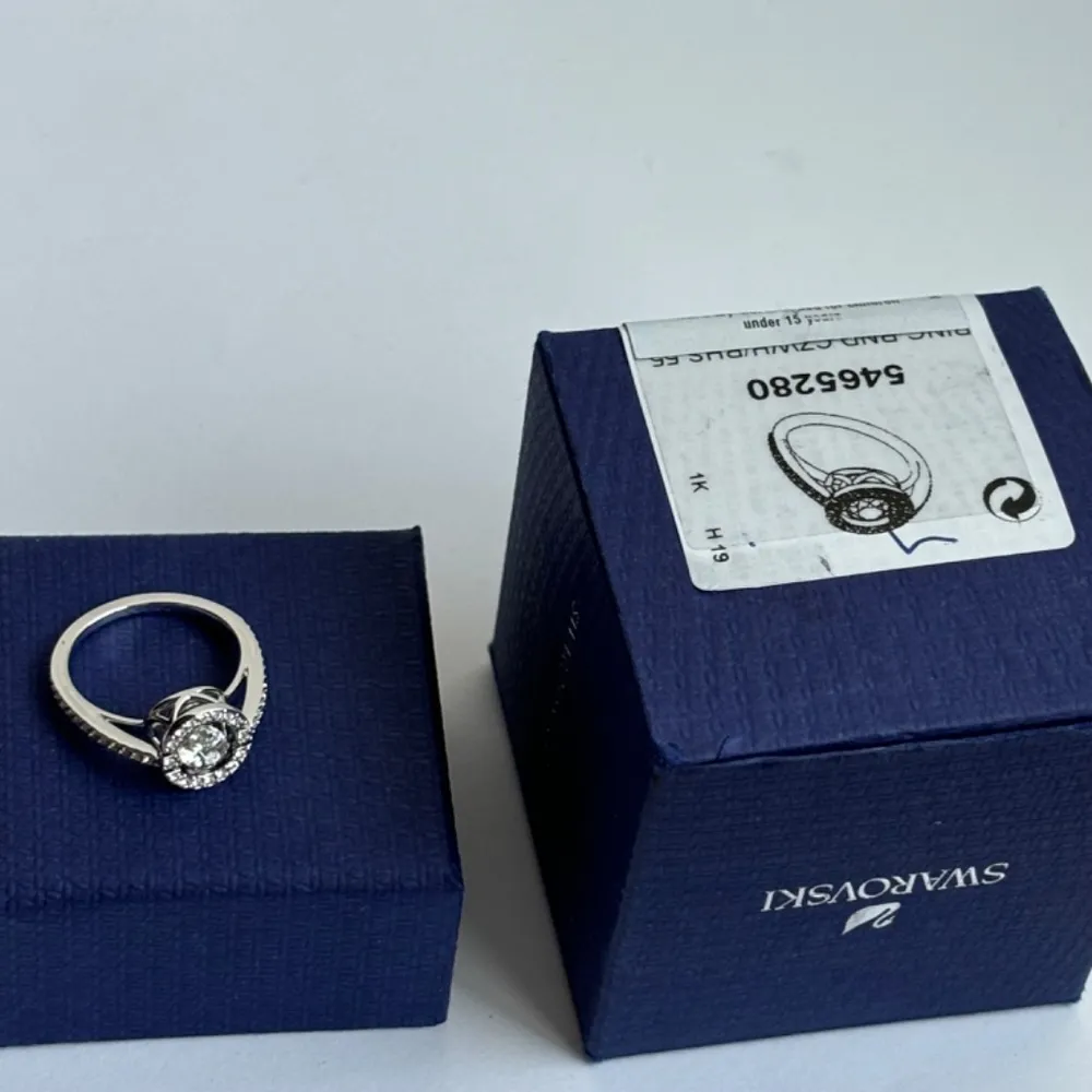 NWT Swarovski ring - Image 12