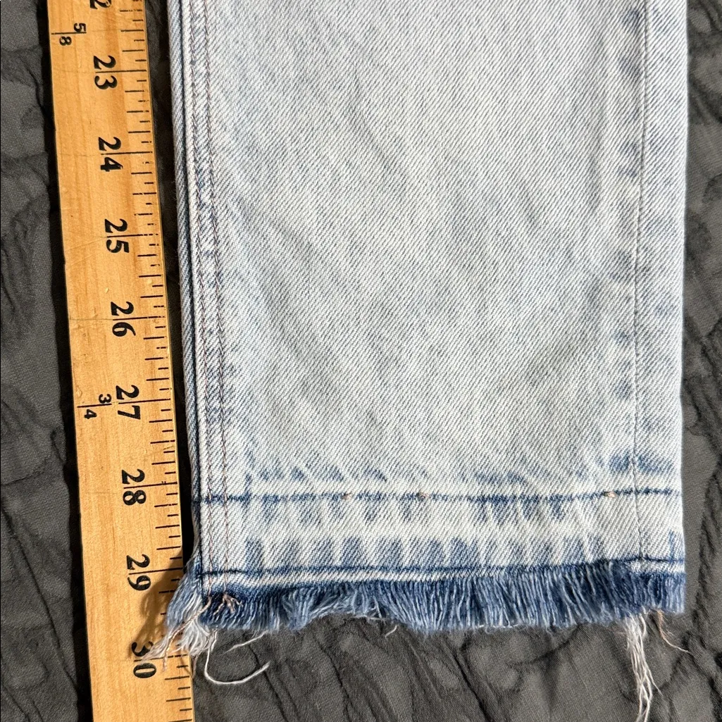 American Eagle Mom Jean strigid size 4 regular denim jeans light wash - Image 6